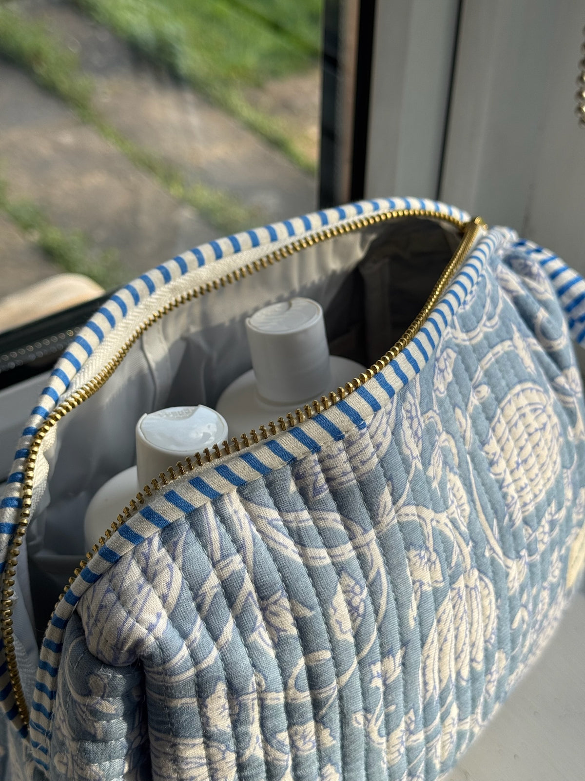 Washbag – Light Blue Jaal