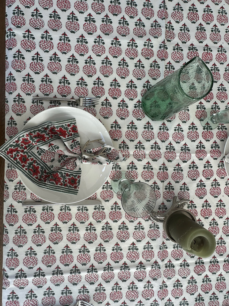 Napkins – Red Matki