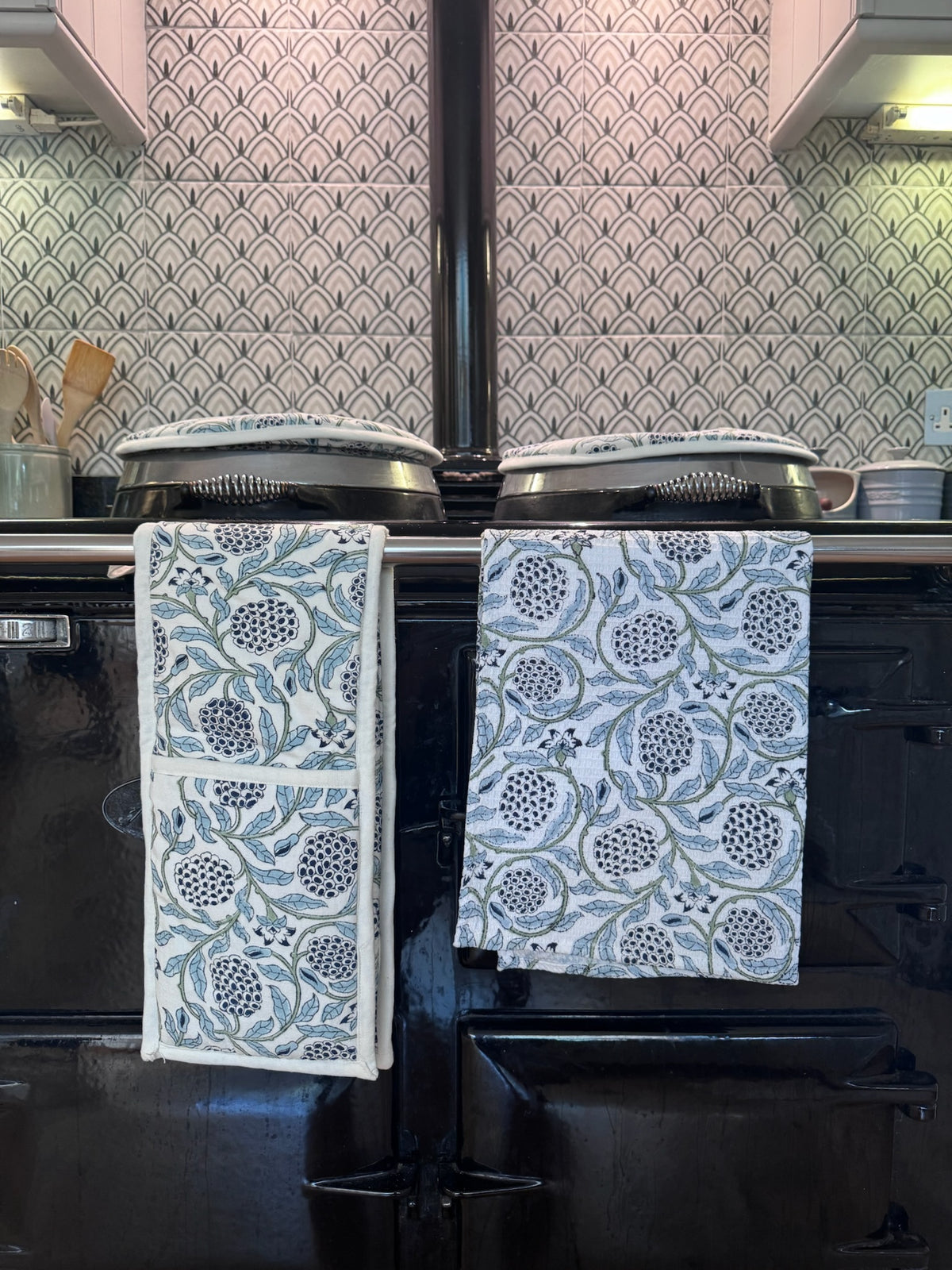 Double Oven Glove – Jaipur Blue Jaal