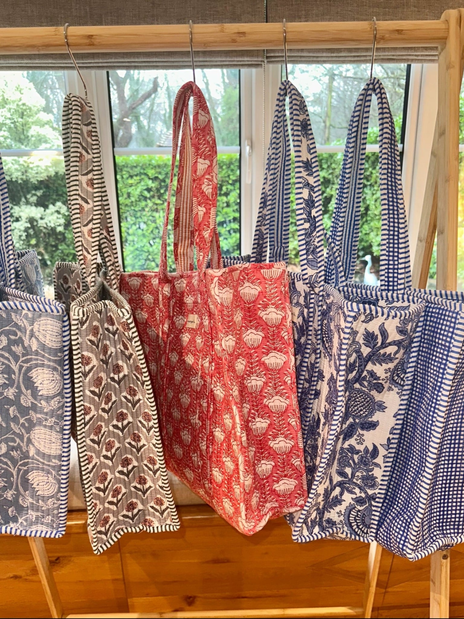 Tote bag