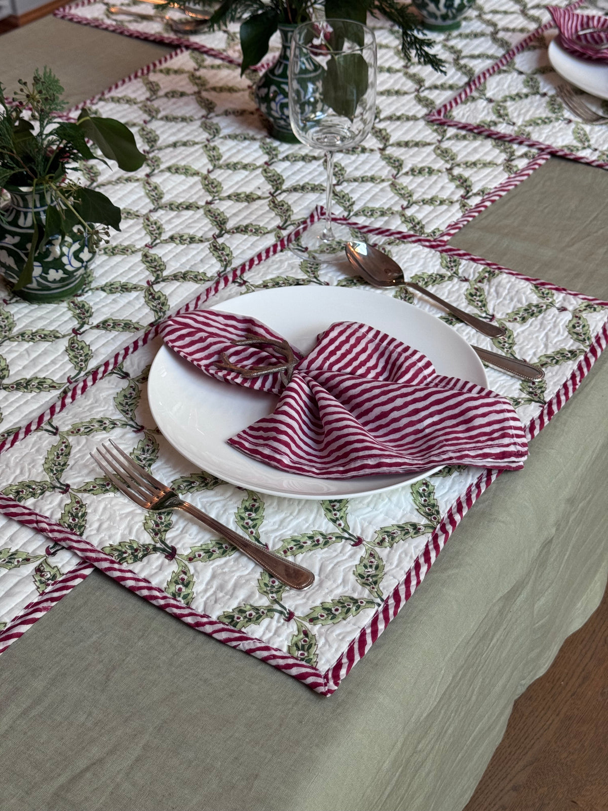 Placemat & Napkin Set - Christmas Trellis